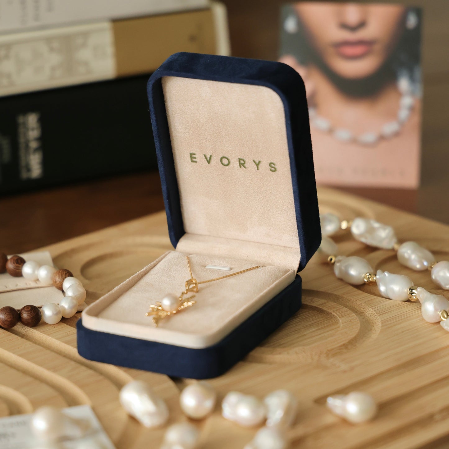 Helia Pendant - 8mm AAAA Freshwater Pearl