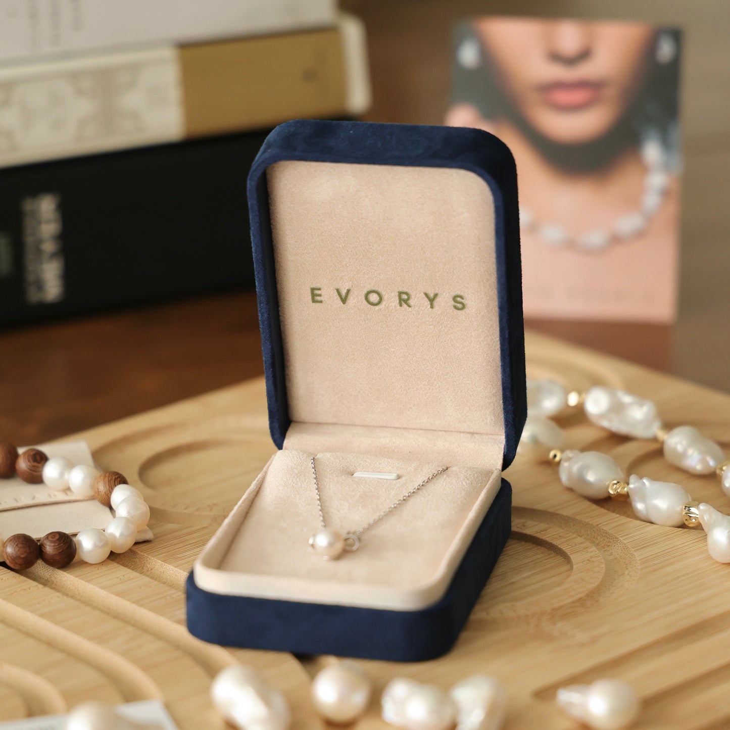 Noelle Pendant - 8mm Pearl Your Way